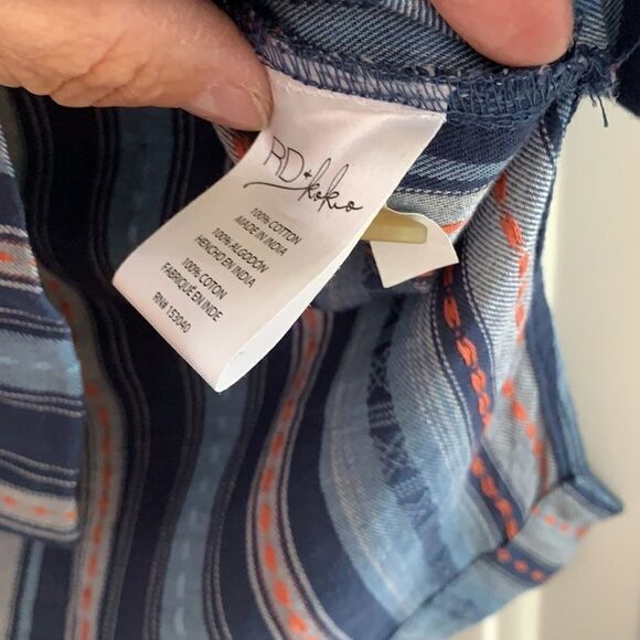 Oversized small top  - Picture 5 of 10